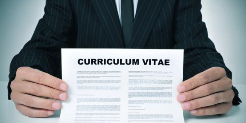 Como Colocar Resumo de Qualificações no Currículo?
